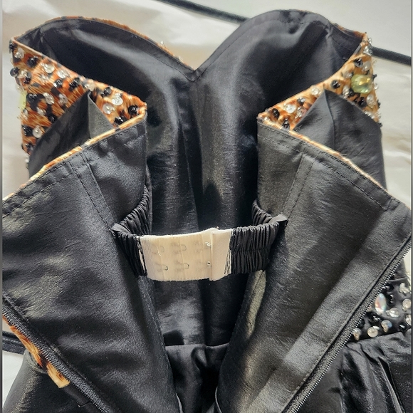 Strapless Black & Leopard Print Formal Dress Size 6 - Picture 5 of 5